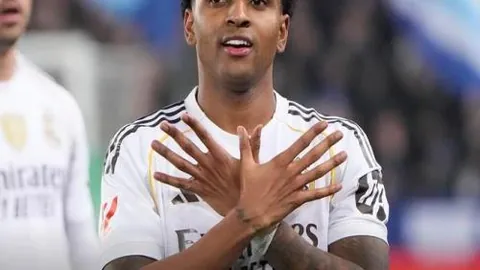 “久竞3-1逆袭EDG.M夺S组席位，揭秘今日胜利关键，热议精华6篇点评12条高见”