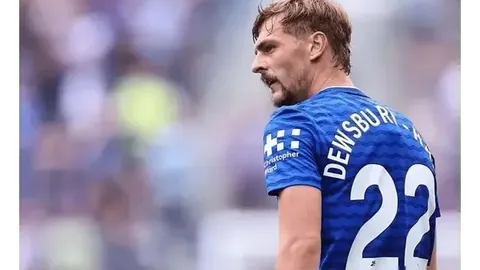 贾巴里-史密斯出色发挥：投篮10中6，贡献15分11板，三分命中率达50%